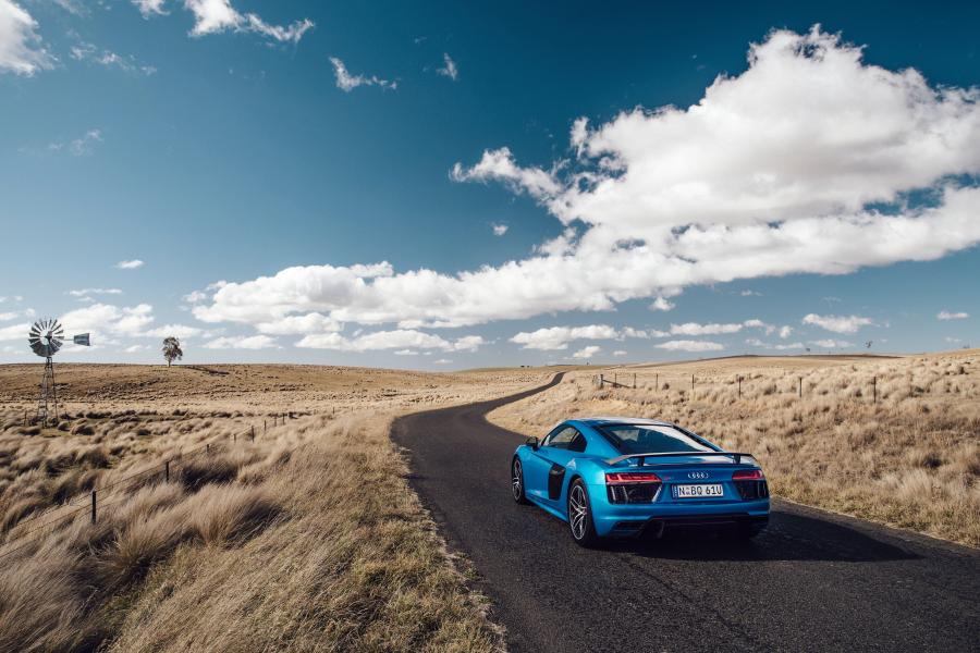  Audi R8 V10 Plus 2016 года  (AU) (фото 8 из 16)